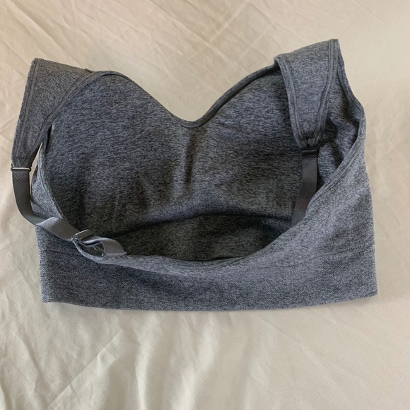 Puma Women's Seamless Sports Bra Removable Cups Grey size Large adjustable strap - Picture 9 of 10